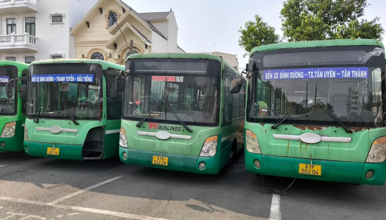 Các tuyến xe buýt liên tỉnh đóng vai trò quan trọng trong việc giao thương giữa TPHCM và các tỉnh lân cận