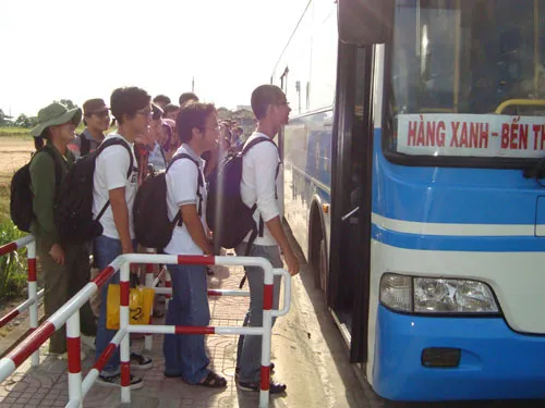 Giữ gìn trật tự và bảo quản tài sản cá nhân khi tham gia giao thông công cộng