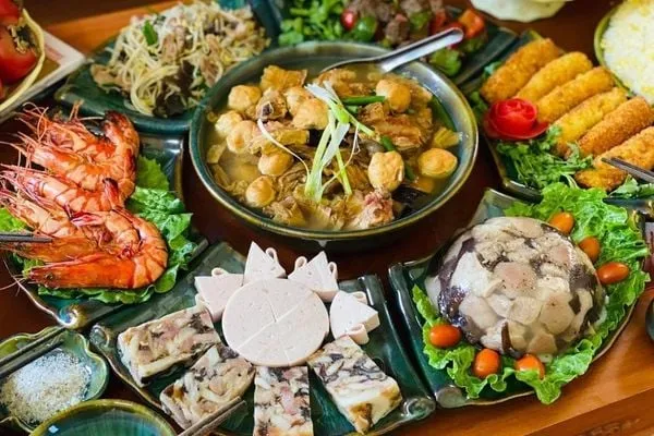 Nem chua và chả lụa Biên Hòa mang đậm hương vị truyền thống