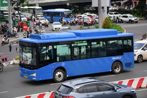 Sử dụng xe buýt góp phần xây dựng thành phố Biên Hòa xanh và bền vững