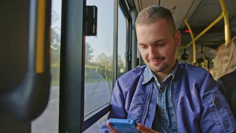 Sử dụng ứng dụng BusMap giúp bạn dễ dàng theo dõi lộ trình và thời gian xe đến trạm