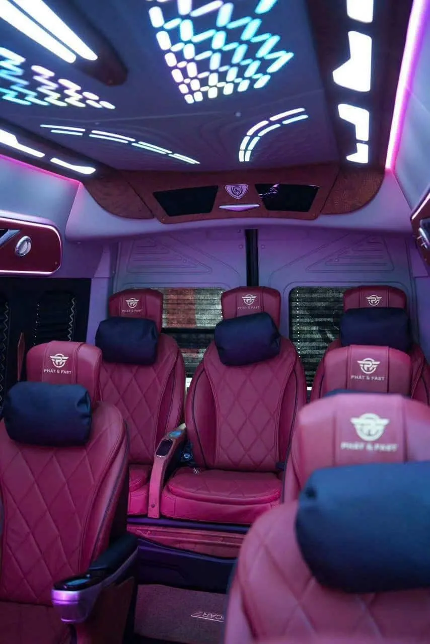 Dịch vụ xe Limousine đi sân bay mang đến trải nghiệm di chuyển đẳng cấp và tiện nghi cho hành khách