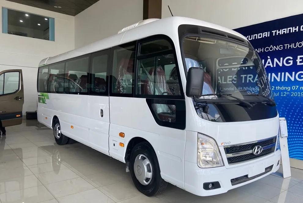 Dịch vụ thuê xe 29 chỗ chuyên nghiệp là lựa chọn hàng đầu cho các hoạt động teambuilding doanh nghiệp