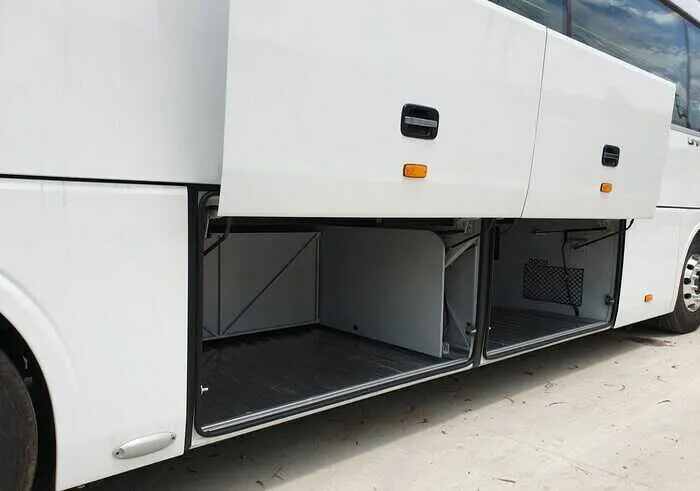 Hành khách hoàn toàn yên tâm với khoang chứa đồ rộng rãi và an toàn của nhà xe