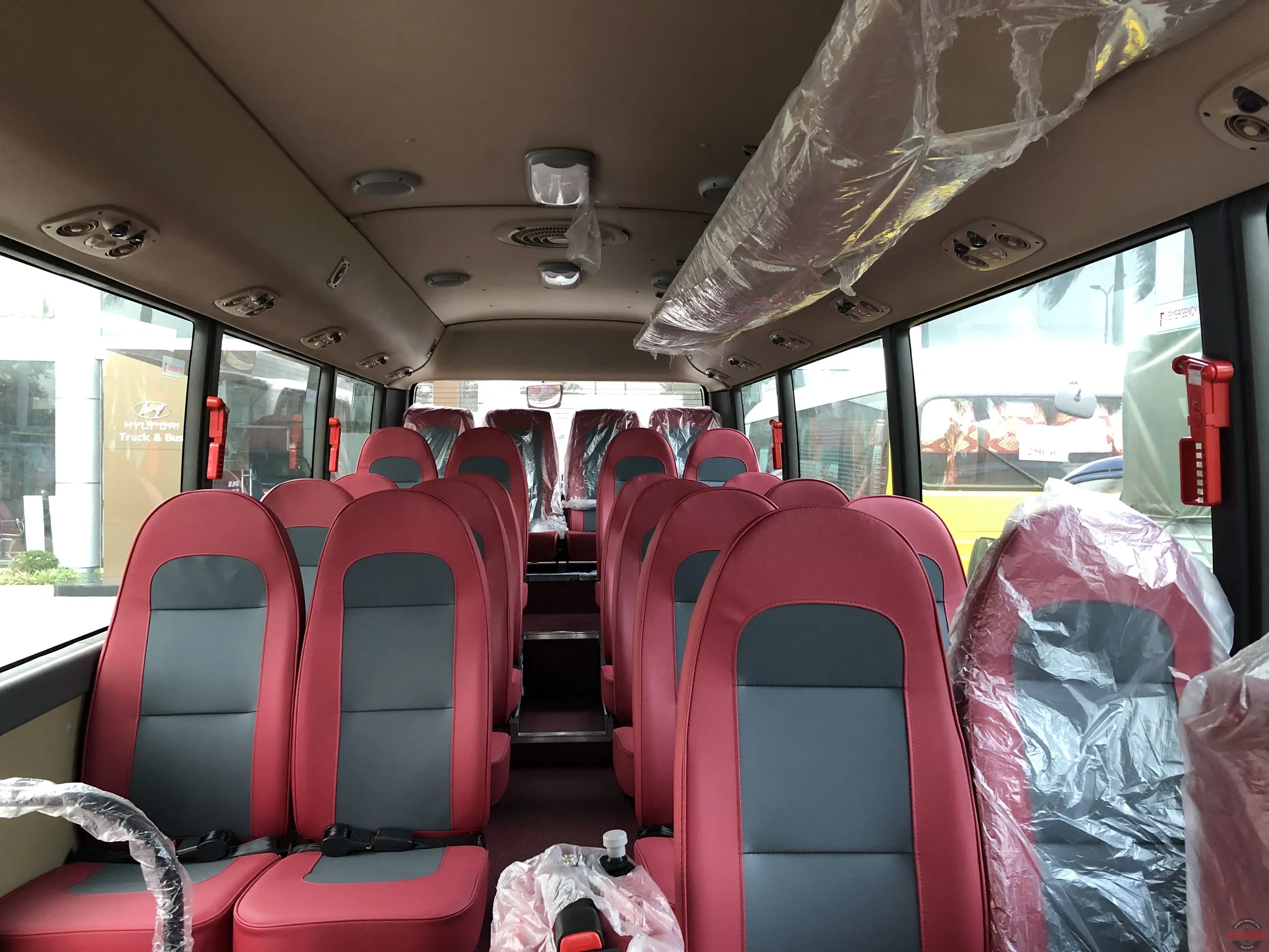 Không gian nội thất rộng rãi giúp nhân viên thoải mái trong suốt hành trình dài
