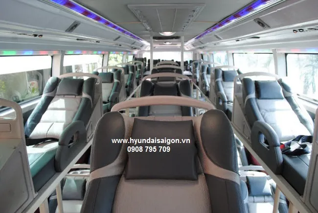 Nội thất giường nằm êm ái giúp hành khách thoải mái trong suốt hành trình dài