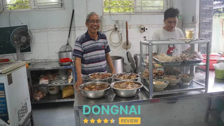 Những quán bún bò Huế lâu đời luôn thu hút thực khách bởi hương vị truyền thống