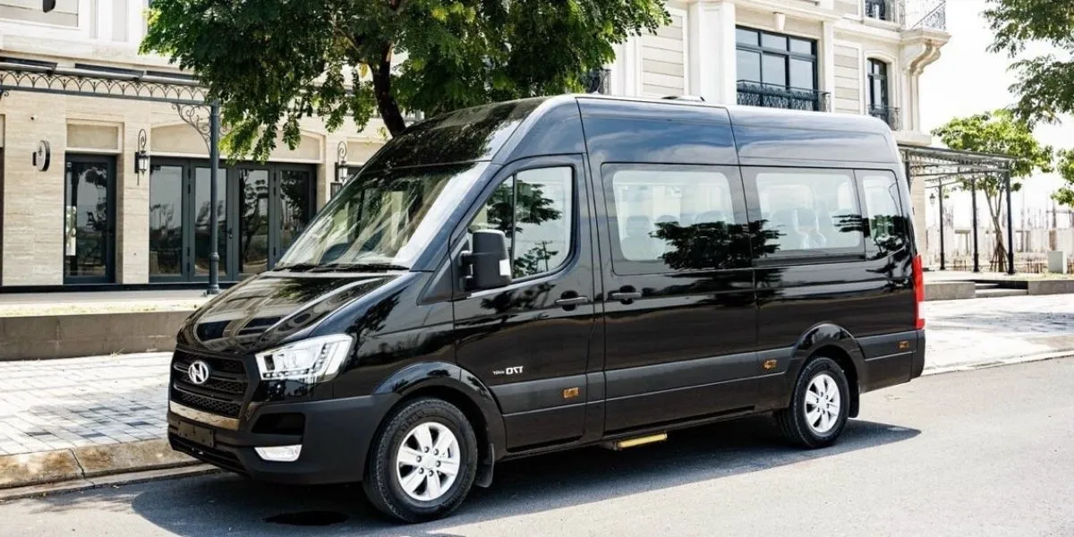 Dịch vụ thuê xe 16 chỗ đi tham quan biển Vũng Tàu mang lại sự tiện nghi và sang trọng cho hành trình của bạn