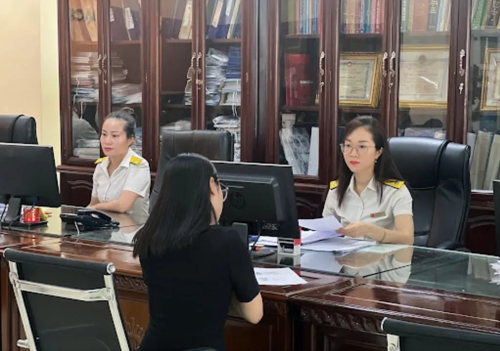 Việc chuẩn bị đầy đủ chứng từ là bước quan trọng nhất trong thủ tục gửi hàng có hóa đơn VAT chuẩn