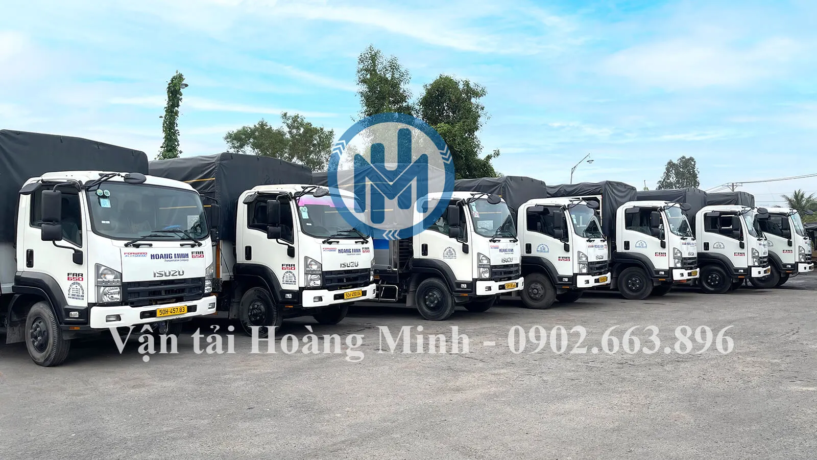 Hoạt động vận tải hàng hóa nhộn nhịp trên tuyến đường từ Biên Hòa đi Sóc Trăng