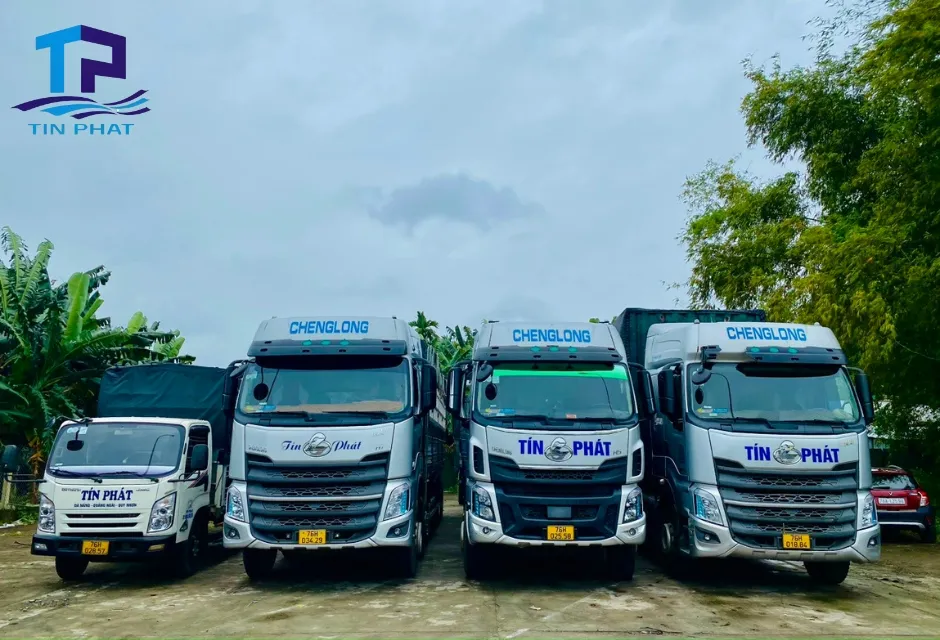Hoạt động vận chuyển hàng hóa nhộn nhịp từ KCN Amata đi Sài Gòn