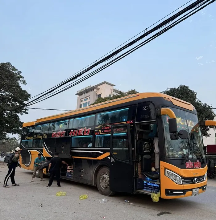 Dịch vụ xe khách giường nằm đi Hòa Bình mang lại sự thoải mái và an toàn tối đa cho hành khách